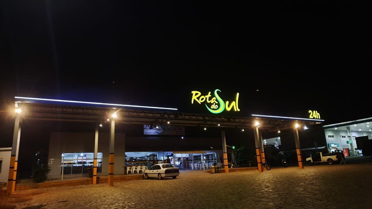 Fachada comercial executada pela Aplyke em Passo Fundo